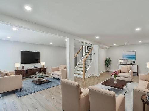 Family room - 55 Ch. De Normandie, Sainte-Agathe-Des-Monts, QC - Indoor Photo Showing Living Room