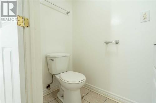 215 Louisa Street, Cornwall, ON - Indoor Photo Showing Bathroom