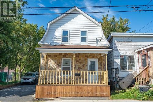 215 Louisa Street, Cornwall (717 - Cornwall), ON - Outdoor With Deck Patio Veranda