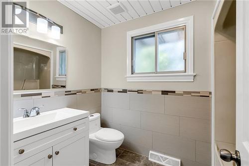 1413 Churchill Street, Cornwall, ON - Indoor Photo Showing Bathroom