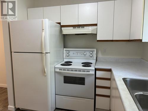 200 Bettcher Street, Quesnel, BC - Indoor Photo Showing Kitchen With Double Sink