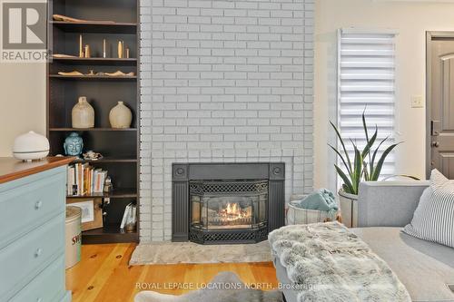 394 4Th Street W, Collingwood, ON - Indoor Photo Showing Living Room With Fireplace