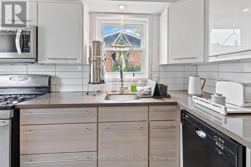 394 4Th Street W, Collingwood, ON - Indoor Photo Showing Kitchen