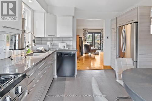 394 4Th Street W, Collingwood, ON - Indoor Photo Showing Kitchen