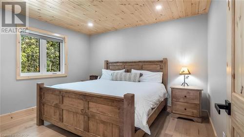 143 Oliphant Way, South Bruce Peninsula, ON - Indoor Photo Showing Bedroom