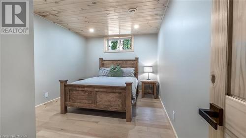 143 Oliphant Way, South Bruce Peninsula, ON - Indoor Photo Showing Bedroom