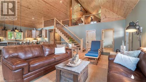 143 Oliphant Way, South Bruce Peninsula, ON - Indoor Photo Showing Living Room