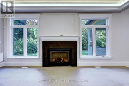 290 Southcote Road, Hamilton (Ancaster), ON - Indoor Photo Showing Living Room With Fireplace