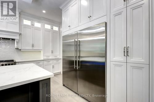 290 Southcote Road, Hamilton (Ancaster), ON - Indoor Photo Showing Kitchen