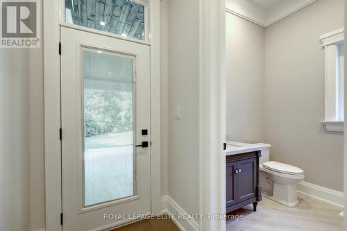 290 Southcote Road, Hamilton (Ancaster), ON - Indoor Photo Showing Bathroom