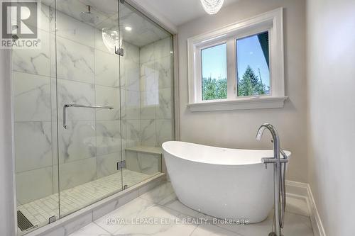 290 Southcote Road, Hamilton (Ancaster), ON - Indoor Photo Showing Bathroom