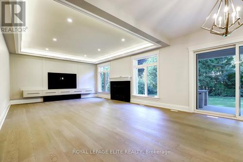 290 Southcote Road, Hamilton (Ancaster), ON - Indoor Photo Showing Living Room With Fireplace