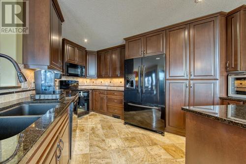 5144 Riverview  Road, Fairmont Hot Springs, BC - Indoor Photo Showing Kitchen With Double Sink