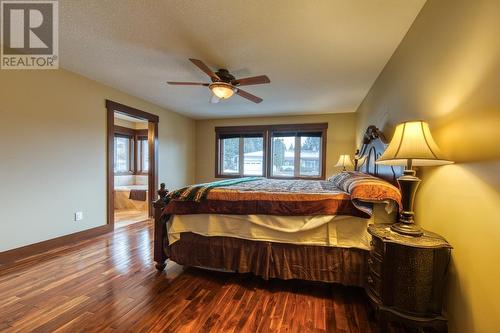 5144 Riverview  Road, Fairmont Hot Springs, BC - Indoor Photo Showing Bedroom