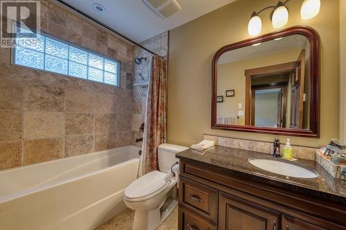 5144 Riverview  Road, Fairmont Hot Springs, BC - Indoor Photo Showing Bathroom