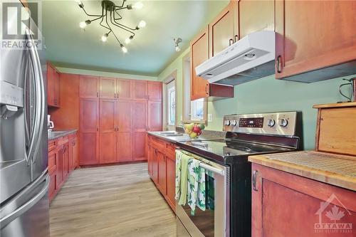 Main Kitchen with Heated Floors - 13109 County Road 3 Road, North Dundas, ON 