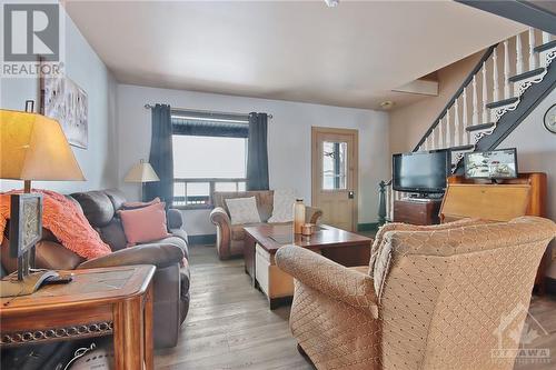 13109 County Road 3 Road, North Dundas (707 - North Dundas (Winchester) Twp), ON - Indoor Photo Showing Living Room