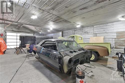 13109 County Road 3 Road, North Dundas (707 - North Dundas (Winchester) Twp), ON - Indoor Photo Showing Garage