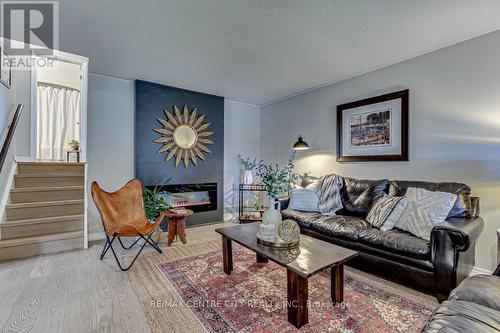 555 Wellington Street, St. Thomas, ON - Indoor Photo Showing Living Room With Fireplace