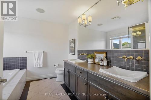 965 Gleneagle Trail, London, ON - Indoor Photo Showing Bathroom