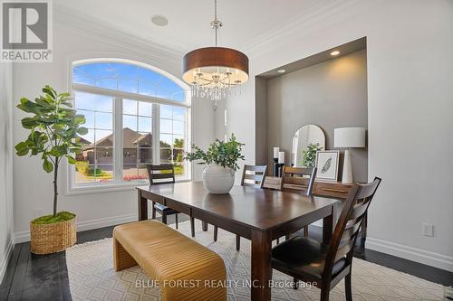 965 Gleneagle Trail, London, ON - Indoor Photo Showing Dining Room