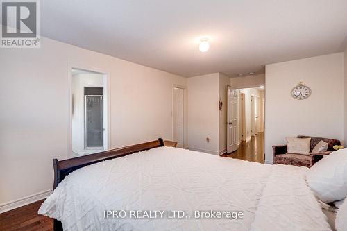 633 Mockridge Terrace, Milton, ON - Indoor Photo Showing Bedroom