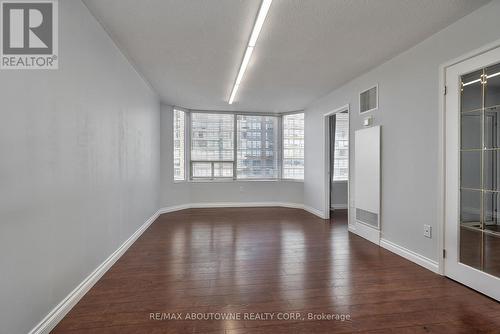 603 - 1270 Maple Crossing Boulevard, Burlington, ON - Indoor Photo Showing Other Room