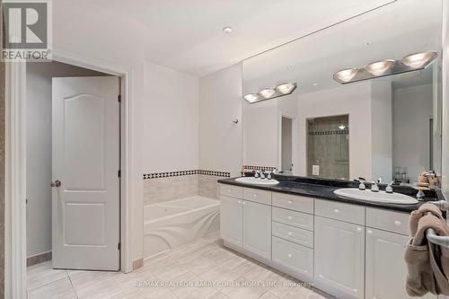 50 Park Lane Circle, Toronto (Bridle Path-Sunnybrook-York Mills), ON - Indoor Photo Showing Bathroom