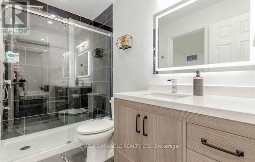 30 - 92 Baycliffe Crescent, Brampton, ON - Indoor Photo Showing Bathroom