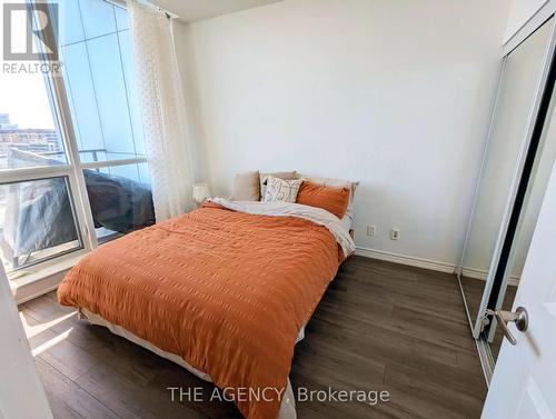 738 - 2885 Bayview Avenue, Toronto (Bayview Village), ON - Indoor Photo Showing Bedroom