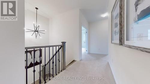 7 Goodwin Court, East Gwillimbury, ON - Indoor Photo Showing Other Room