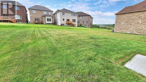 7 Goodwin Court, East Gwillimbury, ON - Outdoor