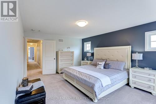 35 Gallagher Crescent, New Tecumseth, ON - Indoor Photo Showing Bedroom