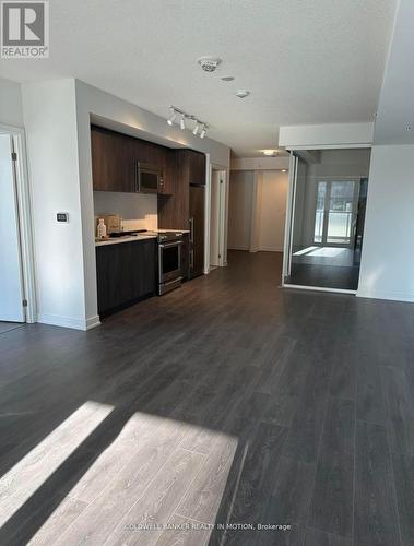 302 - 30 Samuel Wood Way, Toronto (Islington-City Centre West), ON - Indoor Photo Showing Kitchen