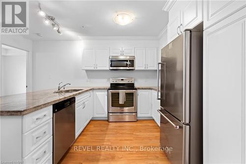 111 - 141 Vansickle Road, St. Catharines, ON - Indoor Photo Showing Kitchen