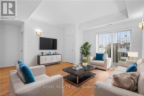 111 - 141 Vansickle Road, St. Catharines, ON - Indoor Photo Showing Living Room