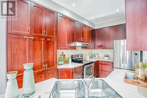 26 Coastline Drive, Brampton (Bram West), ON - Indoor Photo Showing Kitchen With Stainless Steel Kitchen