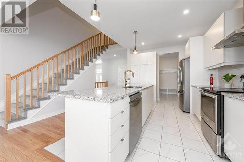 331 Spreadwing Way, Ottawa, ON - Indoor Photo Showing Kitchen With Upgraded Kitchen