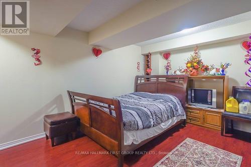 5 Goulden Crescent, Toronto (Clairlea-Birchmount), ON 