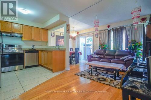 5 Goulden Crescent, Toronto (Clairlea-Birchmount), ON 