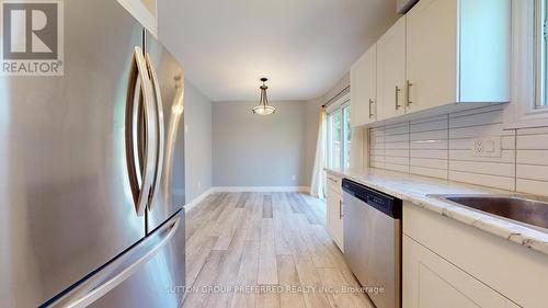 107 Walmer Gardens, London, ON - Indoor Photo Showing Kitchen