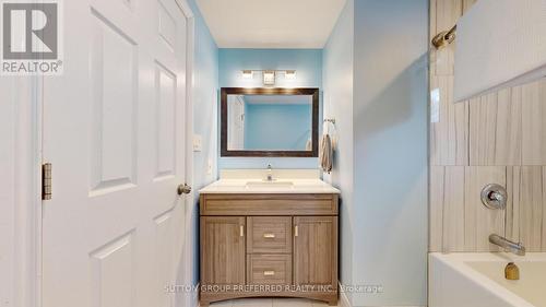 107 Walmer Gardens, London, ON - Indoor Photo Showing Bathroom