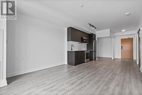 601 - 2369 Danforth Avenue, Toronto (East End-Danforth), ON - Indoor Photo Showing Kitchen