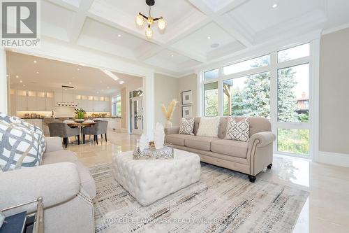 104 Dexter Road, Richmond Hill, ON - Indoor Photo Showing Living Room