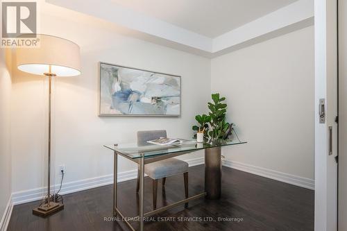 204 - 30 Old Mill Road, Toronto (Kingsway South), ON - Indoor