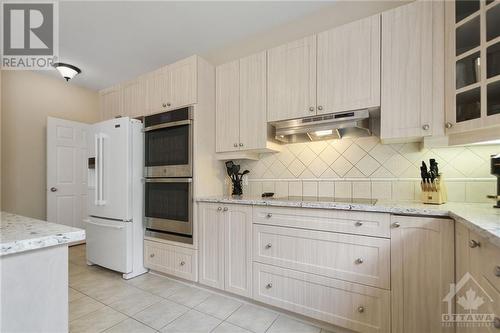 68 Tradewinds Drive, Ottawa, ON - Indoor Photo Showing Kitchen