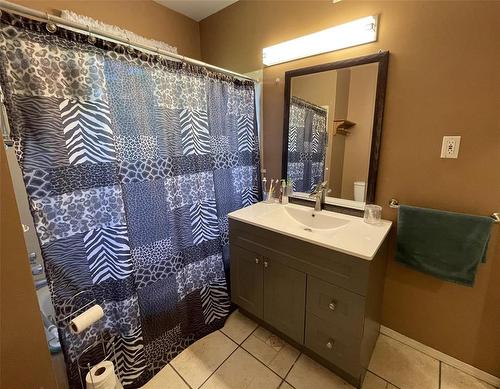 121155 Pth 5 Highway, Mccreary, MB - Indoor Photo Showing Bathroom