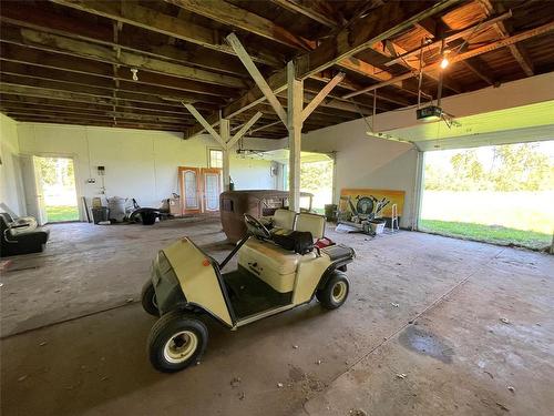 121155 Pth 5 Highway, Mccreary, MB - Indoor Photo Showing Garage