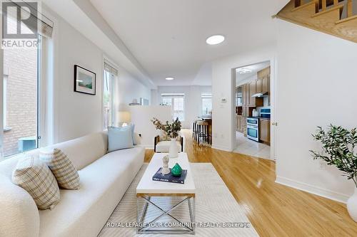 5505 Velda Road, Mississauga (Churchill Meadows), ON - Indoor Photo Showing Living Room