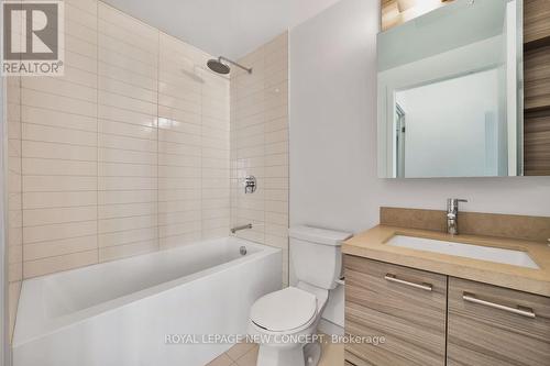 1002 - 2221 Yonge Street, Toronto (Mount Pleasant West), ON - Indoor Photo Showing Bathroom